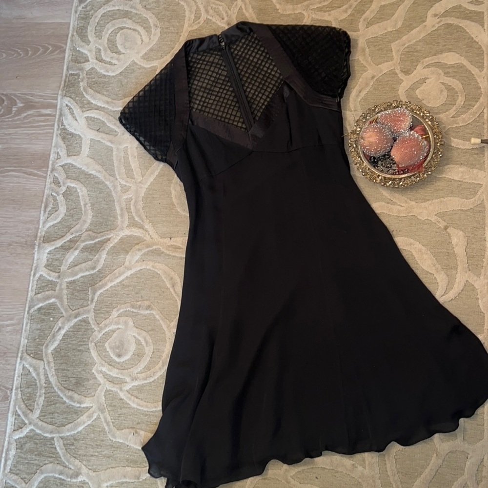 NWTš·BADGLEY MISCHKAš·Black net illusion trim silk sweetheart neck SS flare LBD - Picture 2 of 6